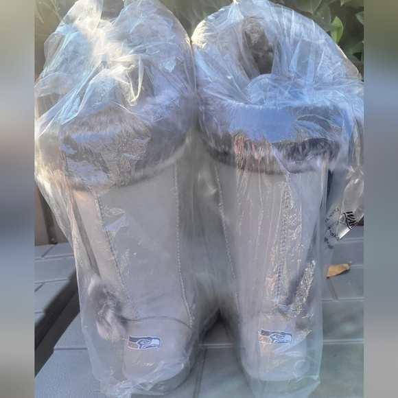 Seahawks boots (ugg style boots) - Picture 2 of 6